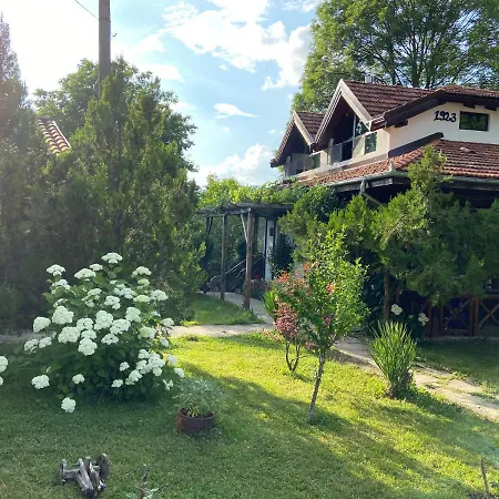 паздерите Apriltsi (Lovech)
