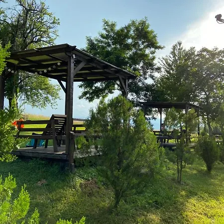 паздерите Aprilci