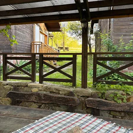 паздерите Aprilci