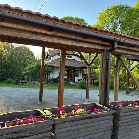 Semesterbostad паздерите Apriltsi (Lovech)