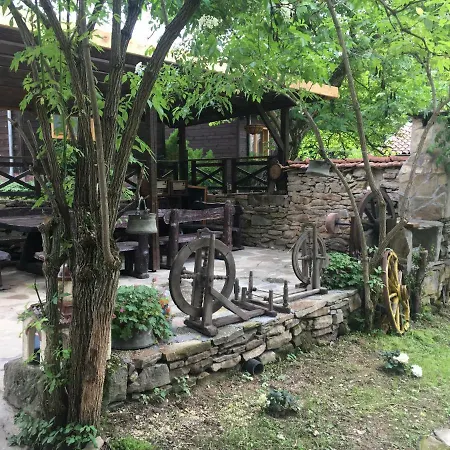 паздерите Aprilci