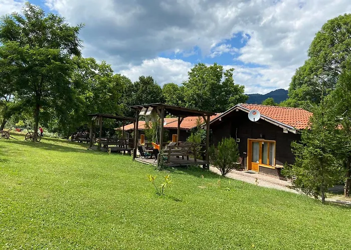 паздерите * Apriltsi (Lovech)