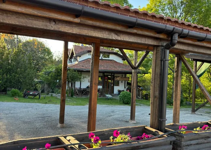 Semesterbostad паздерите Apriltsi (Lovech)